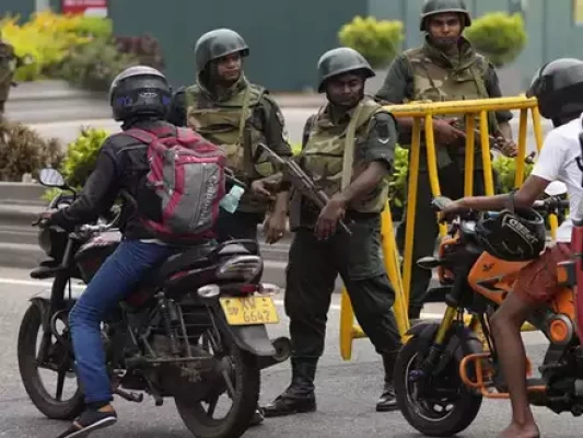 அரச சொத்துக்களை பாதுகாக்க இராணுவத்திற்கும், பொலிஸிற்கும் அழைப்பு! SamugamMedia 