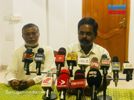 தமிழரசுக்கட்சியின் தலைமைப்பதவிக்கு போட்டியிடும்    சீ.யோகேஸ்வரன், சி.சிறிதரனுக்கு எம்.பிக்கு  ஆதரவு..!samugammedia 