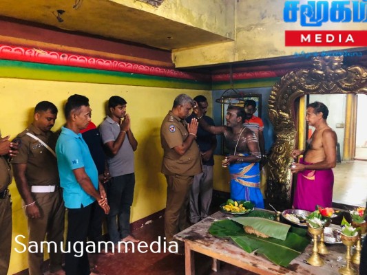 வவுனியாவில்  பொலிஸாரினால் மக்கள் நலனை கருதி விசேட பூசை வழிபாடு..!!samugammedia 