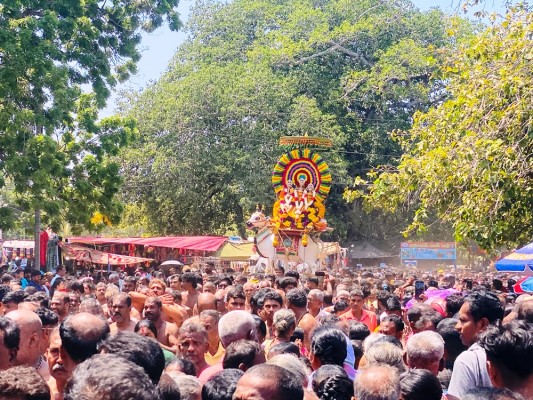 மட்டக்களப்பு ஸ்ரீமாமாங்கேஸ்வரர் ஆலயத்தின் ஆடி அமாவாசை தீர்த்தோற்சவம்! 