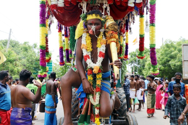 மன்னார்  - நானாட்டான் ஸ்ரீ செல்வ முத்துமாரி அம்மன் ஆலய தேர்த் திருவிழா! 