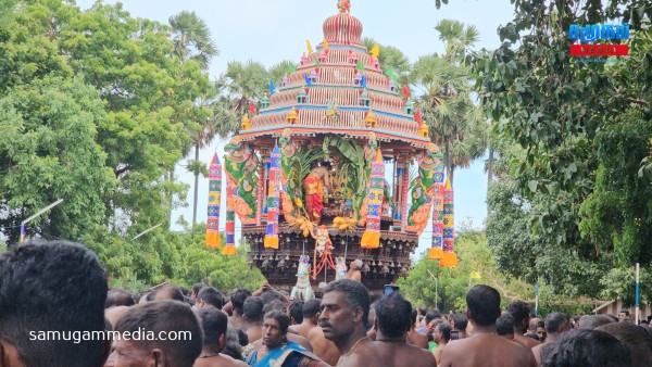 பொன்னாலை வரதராஜப் பெருமாள் ஆலய இரதோற்சவம்...! 