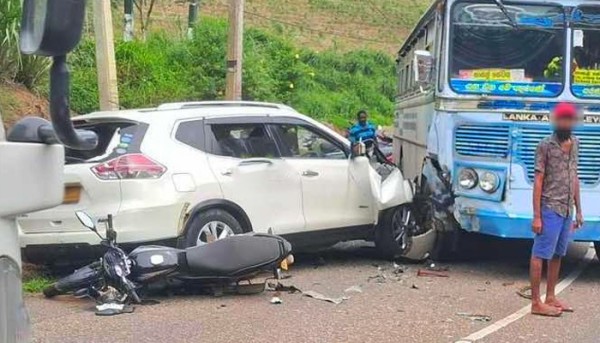 மூன்று வாகனங்கள் ஒன்றுடன் ஒன்று மோதி கோர விபத்து; ஒருவர் வைத்தியசாலையில் 