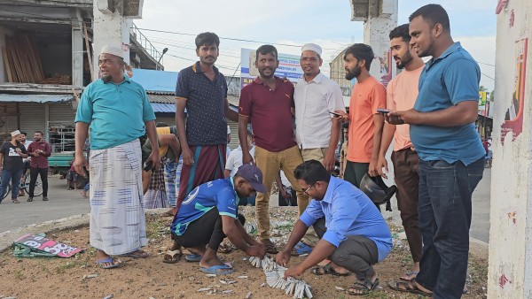 தேசிய மக்கள் சக்தியின் தோப்பூர் பிரதேச ஆதரவாளர்கள் பட்டாசு கொழுத்தி மகிழ்ச்சி! 