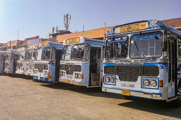 அதிக கட்டணம் வசூலிக்கும் பேருந்துகளுக்கு எதிராக சட்ட நடவடிக்கை 