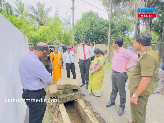 குருசுமதவடி மற்றும் கொத்தலாவ வடிகால்நேரடியாகப் பார்வையிட்டார் அரச அதிபர் - பிரதீபன் 