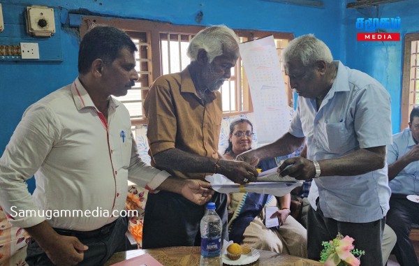 யாழ். மாவட்ட கூட்டுறவு சபையின் 'ஐக்கிய தீபம்' பத்திரிகை வெளியீடு ! 