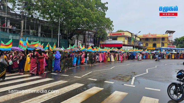 சர்வதேச மகளிர் தினத்தை முன்னிட்டு யாழில் ஆயிரக்கணக்கான பெண்கள் இணைந்து பாரிய பேரணி..! 