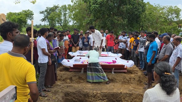 மூதூரை மிரட்டிய இரட்டை கொலை - உயிரிழந்தவர்களின் சடலங்கள் நல்லடக்கம் 