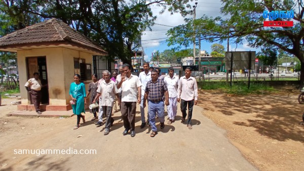 ஐக்கிய மக்கள் சக்தி மற்றும் தேசிய மக்கள் சக்தியினர் கிளிநொச்சியில் கட்டுப்பணம்..! 