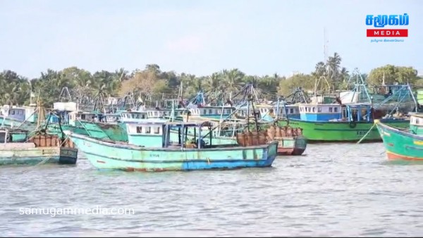 இந்திய மீனவர்களை சிறைப்பிடித்த இலங்கை கடற்படையினர்: இராமேஸ்வரம் மீனவர்கள் போராட்டம்..! 