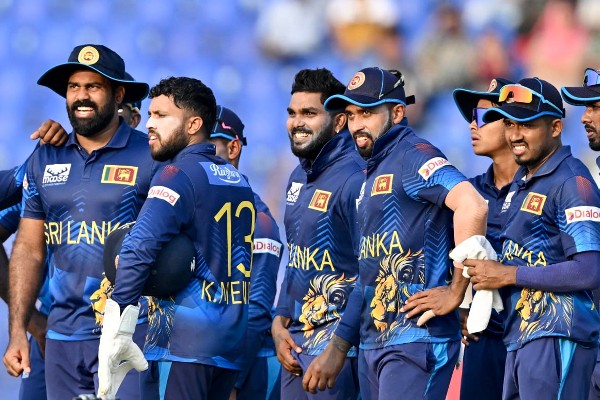 சர்வதேச  ரி-20 லீக்கில்  8  இலங்கையர்கள் தெரிவு! 
