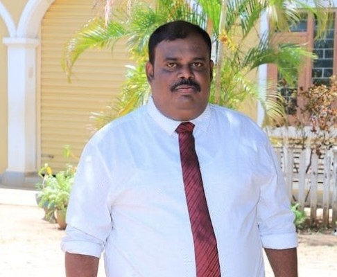 வடக்கு மாகாணத்தில் இருந்து வெளியேற வவுனியா தெற்கு வலயத்தில் 70 ஆசிரியர்கள் விண்ணப்பம் 