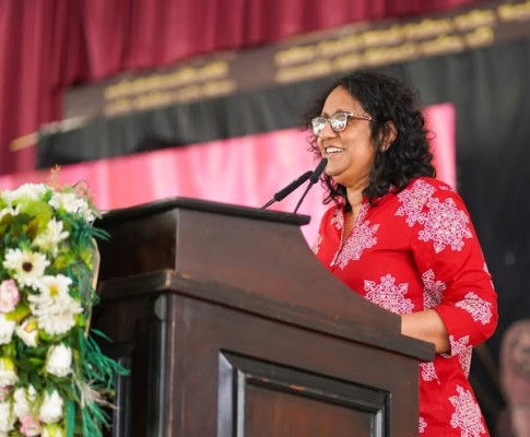 பரீட்சை பெறுபேறுகள் மூலம் மட்டுமே கல்வியை அளவிடும் முறை தவறானது! பிரதமர் வெளிப்படை 