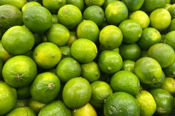 உச்சம் தொட்ட தேசிக்காயின் விலை 