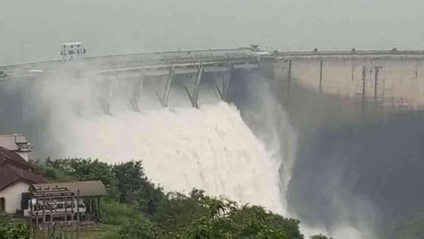 மகாவலியின் தாழ்நில பகுதிகள் வெள்ளத்தில் மூழ்கும் அபாயம் 