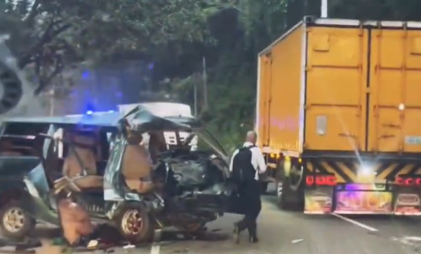 வான் சாரதியின் தூக்க கலக்கத்தால் கோர விபத்து; தலைகீழாக கவிழ்ந்த லொறி! ஒருவர் கவலைக்கிடம் 