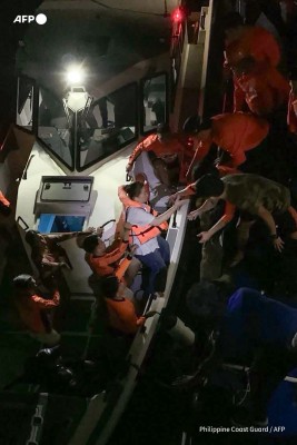 பிலிப்பைன்ஸில் படகு விபத்து - 15 பேர் உயிரிழப்பு! 