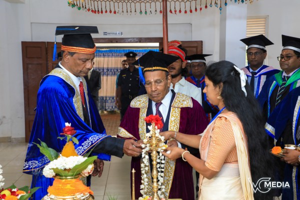 யாழ். பல்கலைக்கழகத்தின் 40வது பட்டமளிப்பு விழா ஆரம்பம்! | SamugamMedia