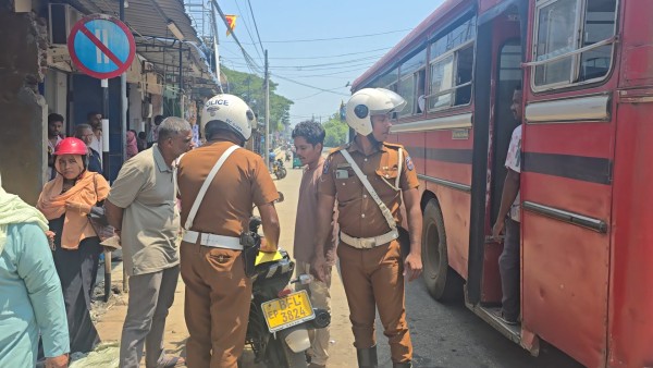 கிண்ணியாவில் போக்குவரத்து விதிகளை மீறிய 25க்கும் மேற்பட்ட சாரதிகளுக்கு அபராதம் 