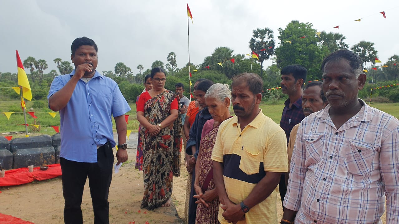 ஆரம்பமானது மாவீரர் வாரம் - கொட்டும் மழைக்குள்ளும் துயிலுமில்லங்களில் நினைவேந்தல் நிகழ்வுகள்!! 5