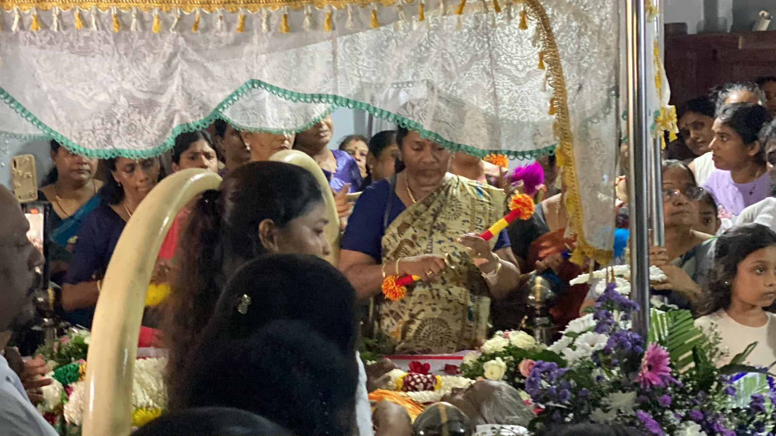 ஆசானுக்கு நாட்டியமே இறுதி மரியாதை! இலங்கையில் நெகிழ்ச்சி சம்பவம் 6