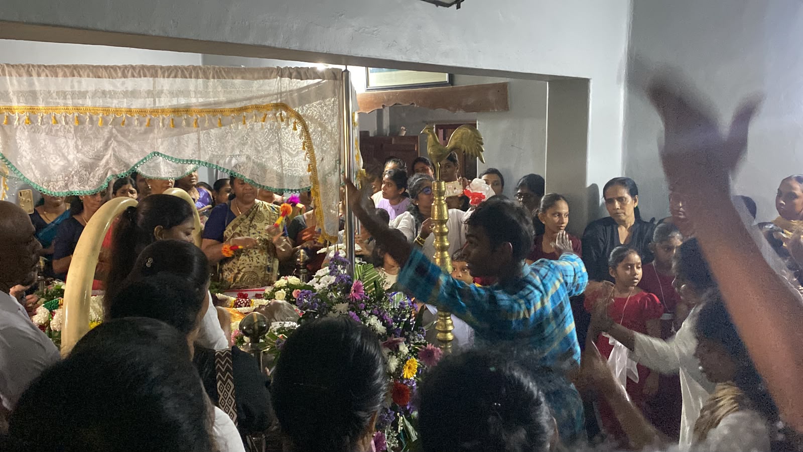 ஆசானுக்கு நாட்டியமே இறுதி மரியாதை! இலங்கையில் நெகிழ்ச்சி சம்பவம் 7