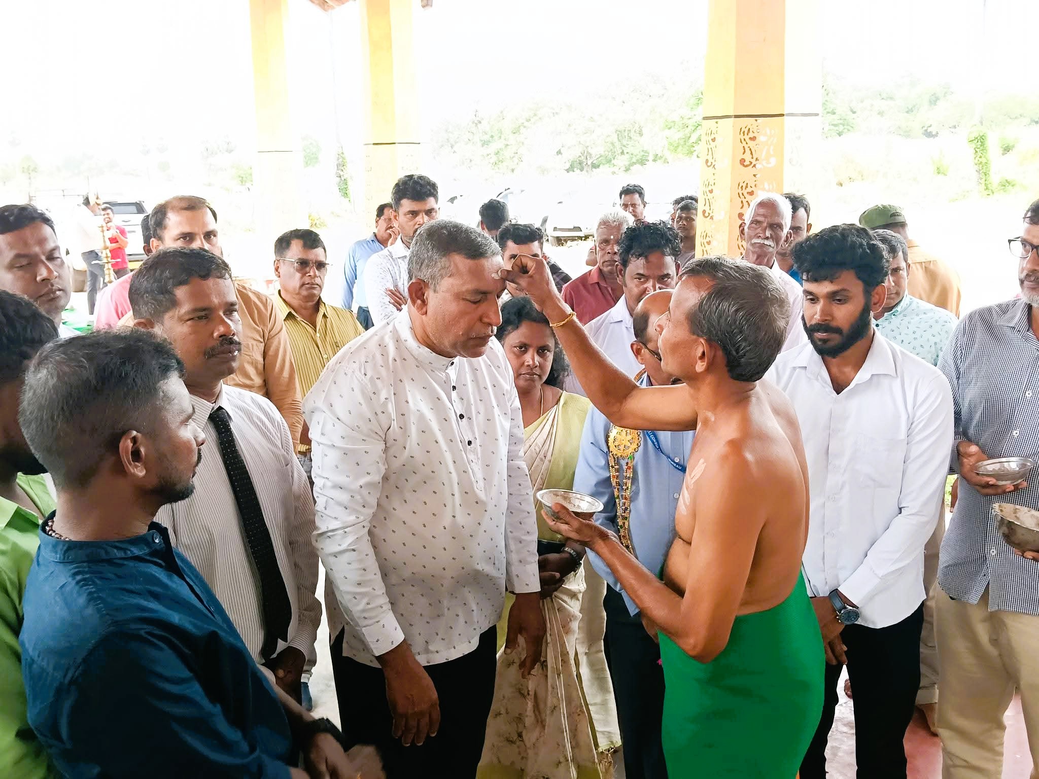 300 விவசாயக் குடும்பங்களின் வாழ்வாதாரத்தை உயர்த்தும் ஒதியமலைக் குளம் புனரமைப்பு 3